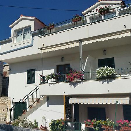 Viktorija Apartments เซเกต วรันยีชา ภายนอก รูปภาพ